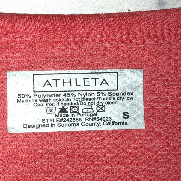 Athleta Embodiment Top Shirt Thumbholes Fire Red S - Picture 3 of 6
